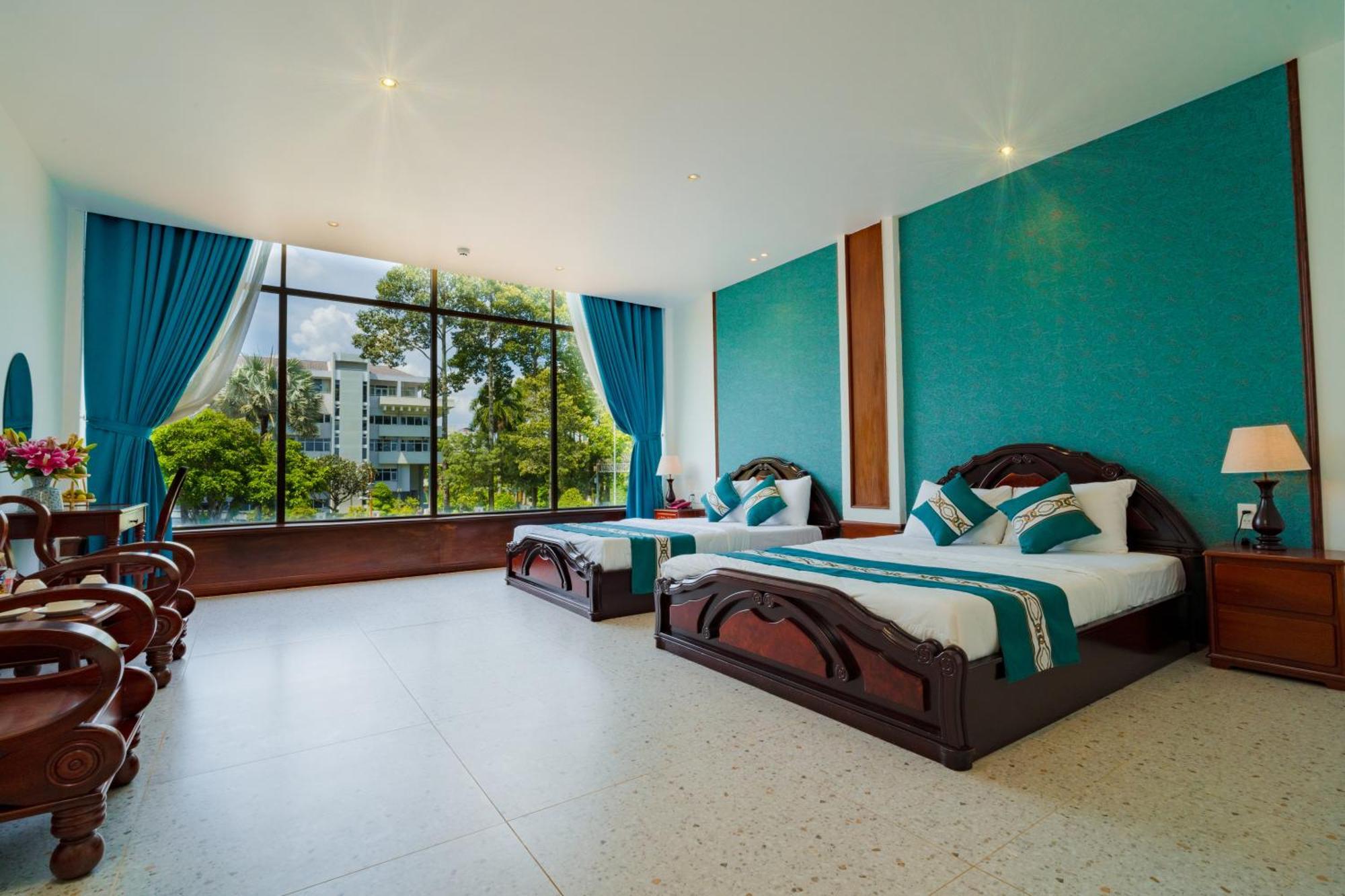 Chuong Duong Hotel My Tho Exterior photo