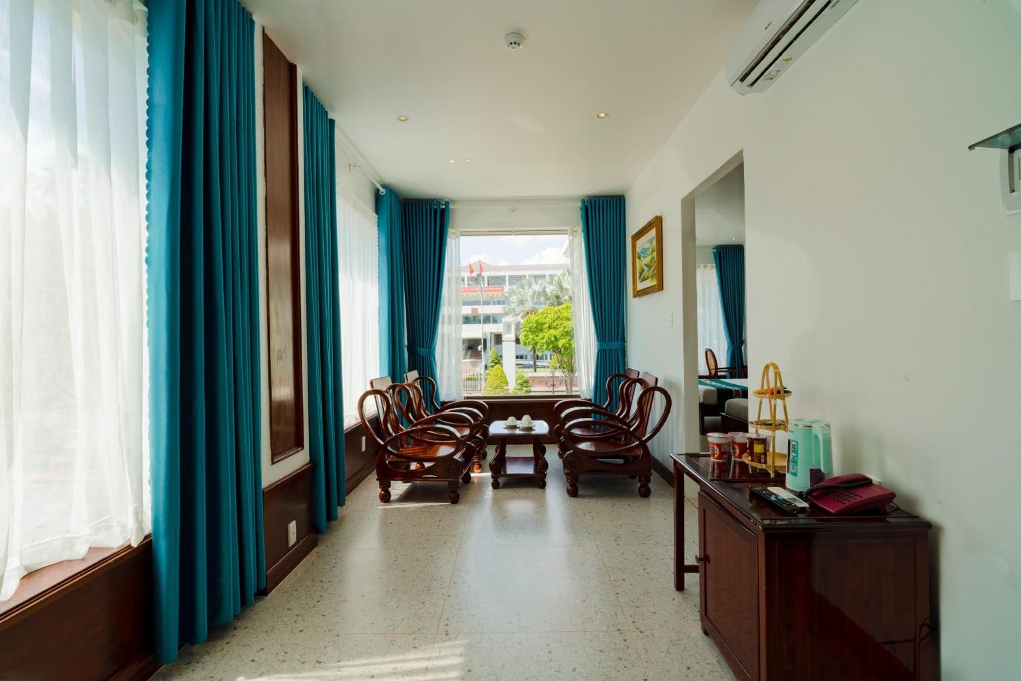 Chuong Duong Hotel My Tho Exterior photo