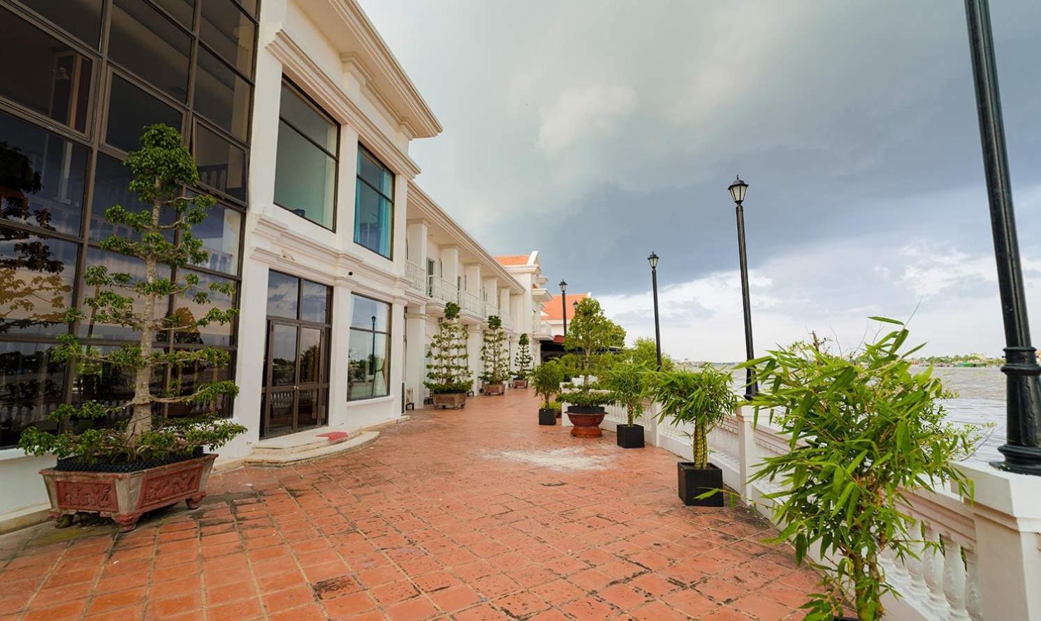 Chuong Duong Hotel My Tho Exterior photo