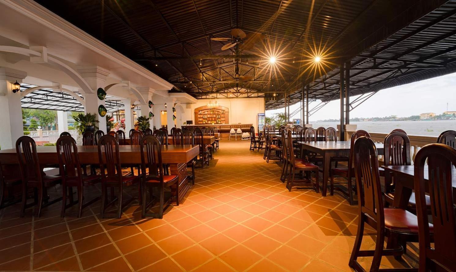 Chuong Duong Hotel My Tho Exterior photo