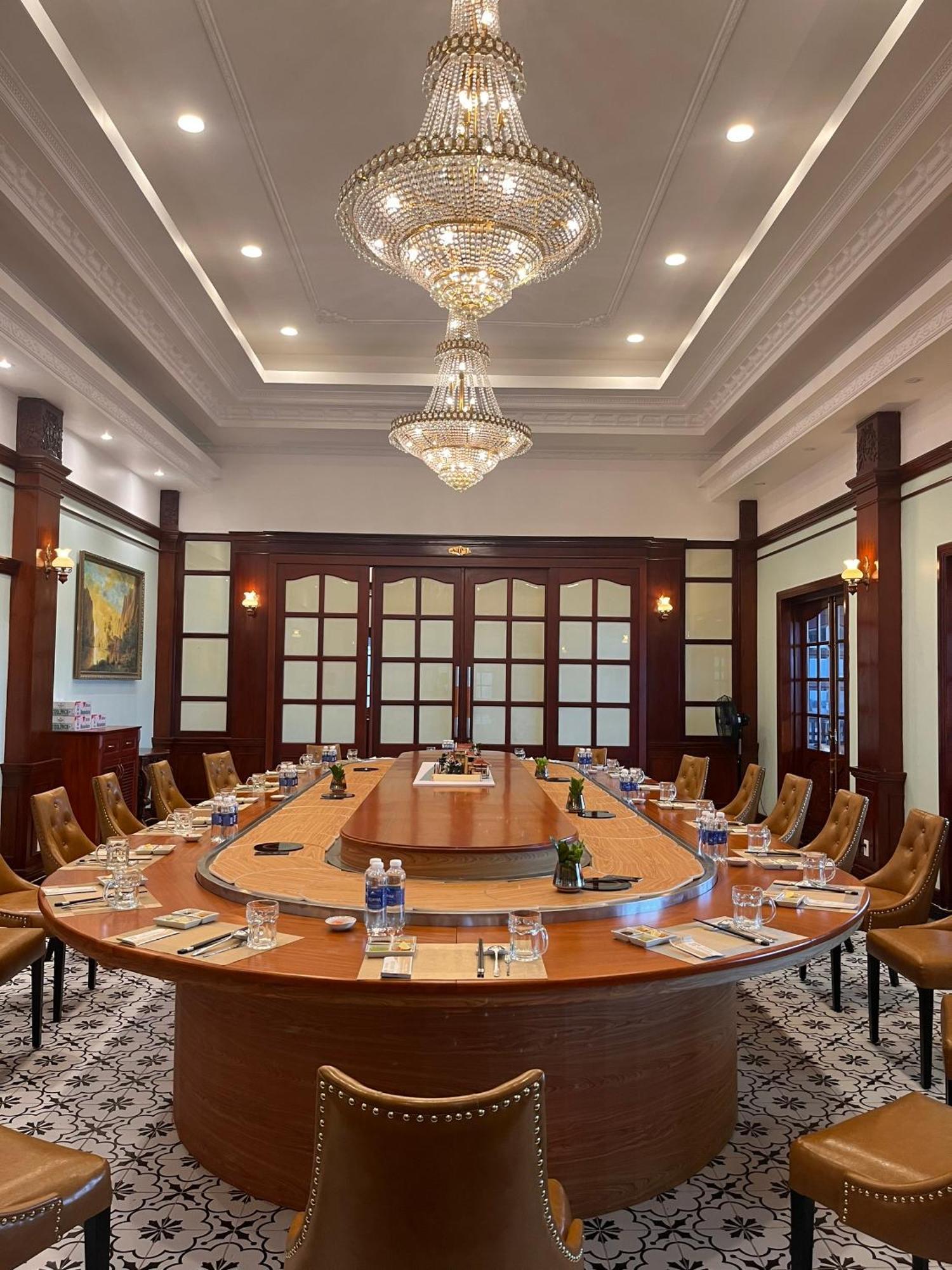 Chuong Duong Hotel My Tho Exterior photo
