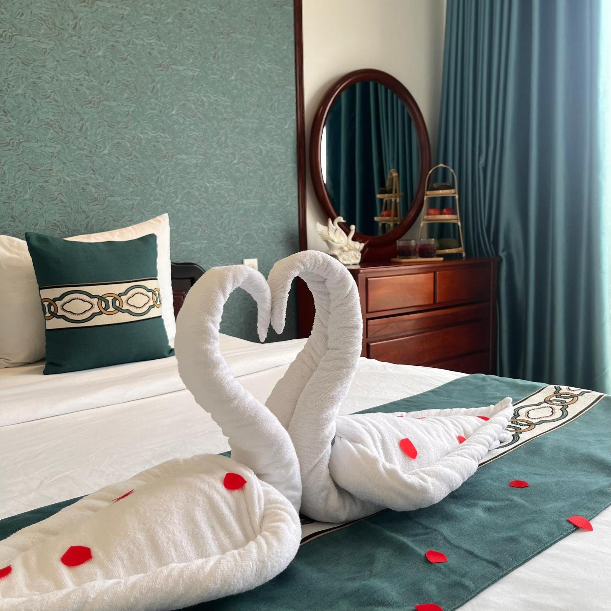 Chuong Duong Hotel My Tho Exterior photo
