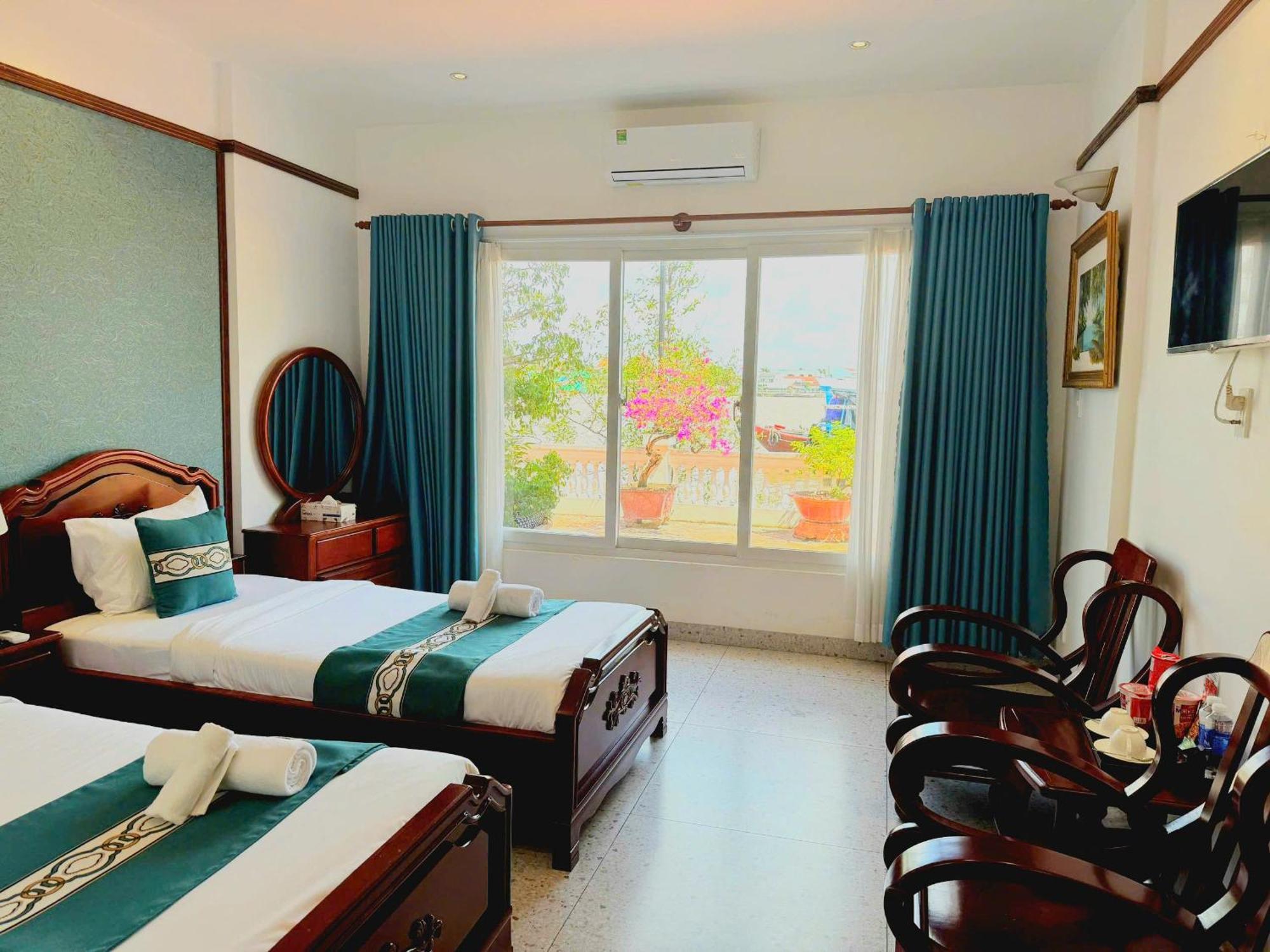 Chuong Duong Hotel My Tho Exterior photo